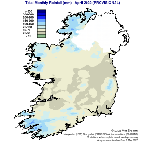 % Titim Báistí de Mheánmhéid Mhíosúil 1981-2021 do mí Aibreáin 2022 (Sealadach)