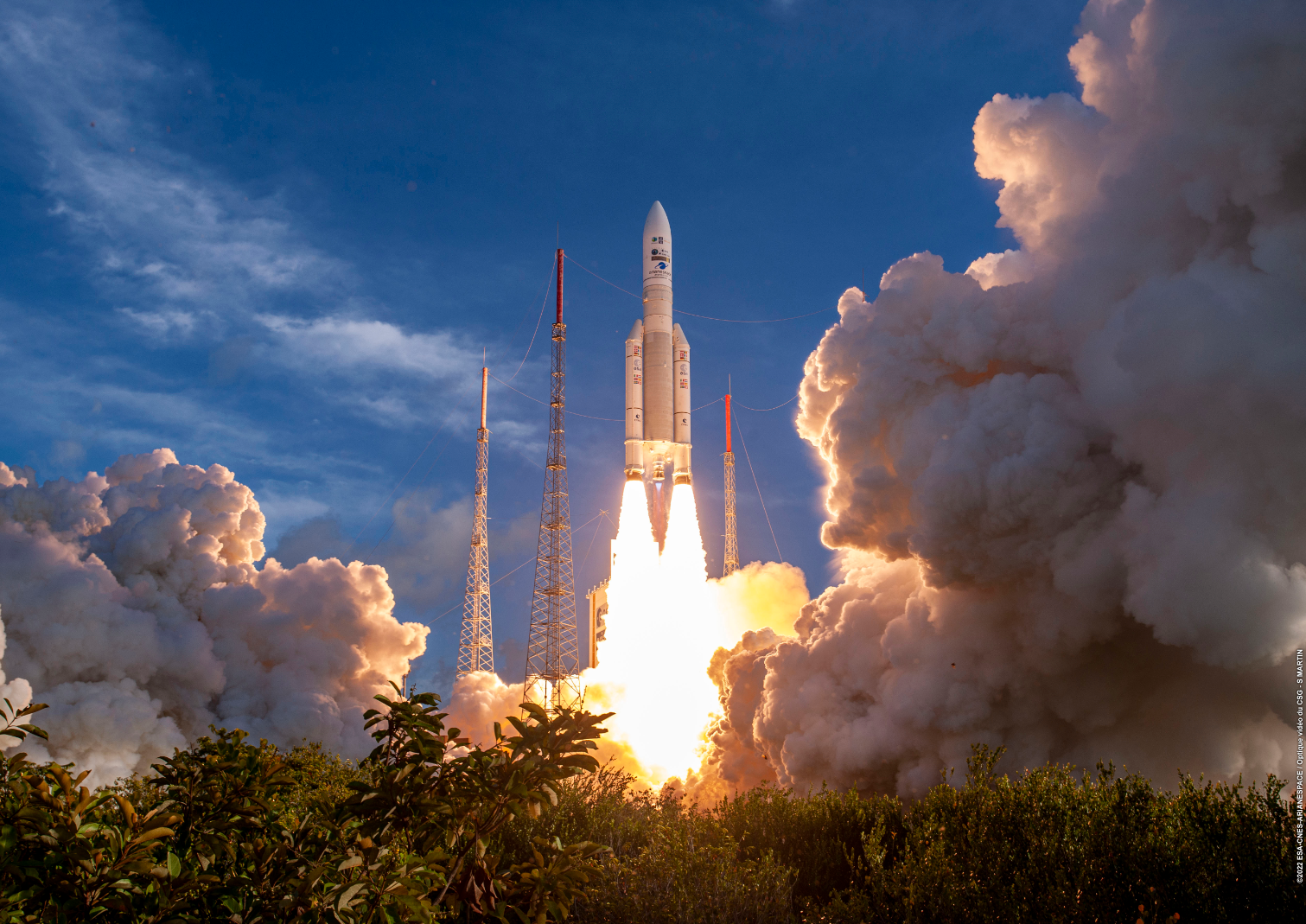 MTG-I1 lifts off onboard a Ariane 5 Rocket (ESA, 2022)